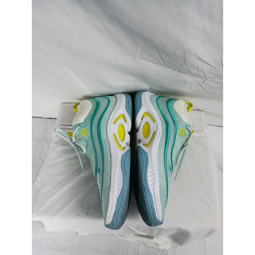 Size 11 - Nike Cosmic Unity 3 Joy